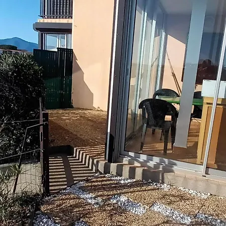 Sur La Marina A 2 Pas De La Plage Apartament *